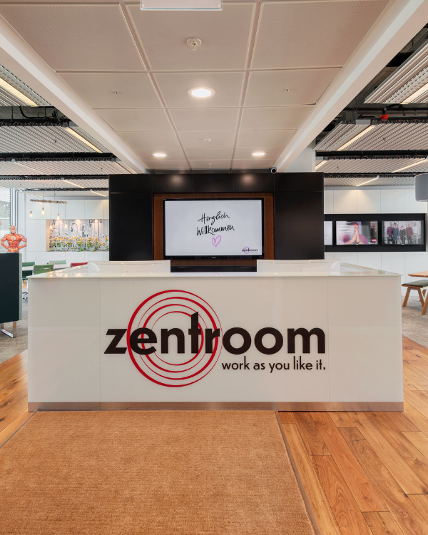 zentroom Coworking Space im Bahnhof Bern - Empfangsbereich - zentroom Coworking Bern